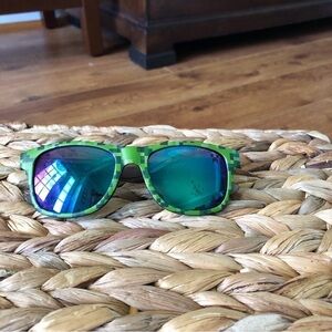 Minecraft little kids green pixel sunglasses